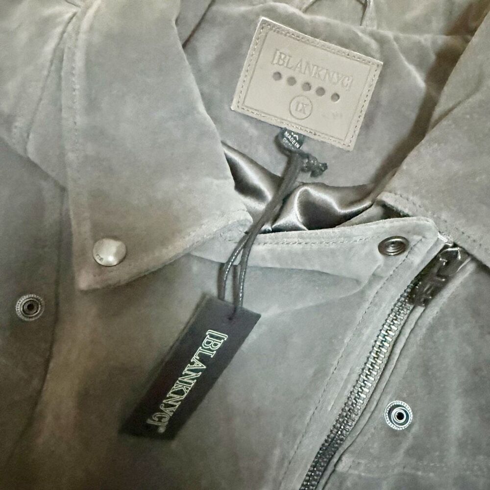 BLANK NYC | Suede Moto Asymmetrical Jacket High Altitude Gray Taupe | 1X (Plus) - Picture 6 of 10